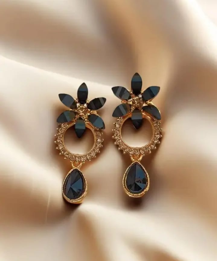 Lightweight Gold &amp; Black Drop Earring