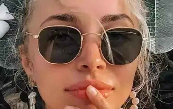 Unisex Metal Square UV Protected Sunglasses