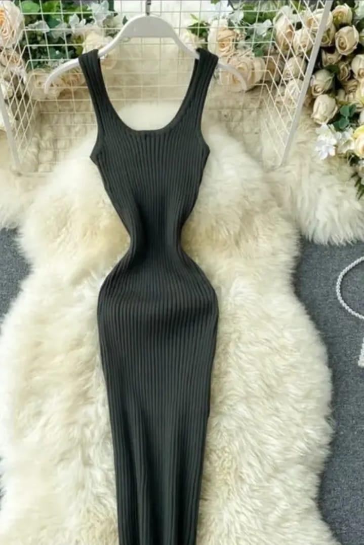 Curve-Fit Ribbed Red Dress